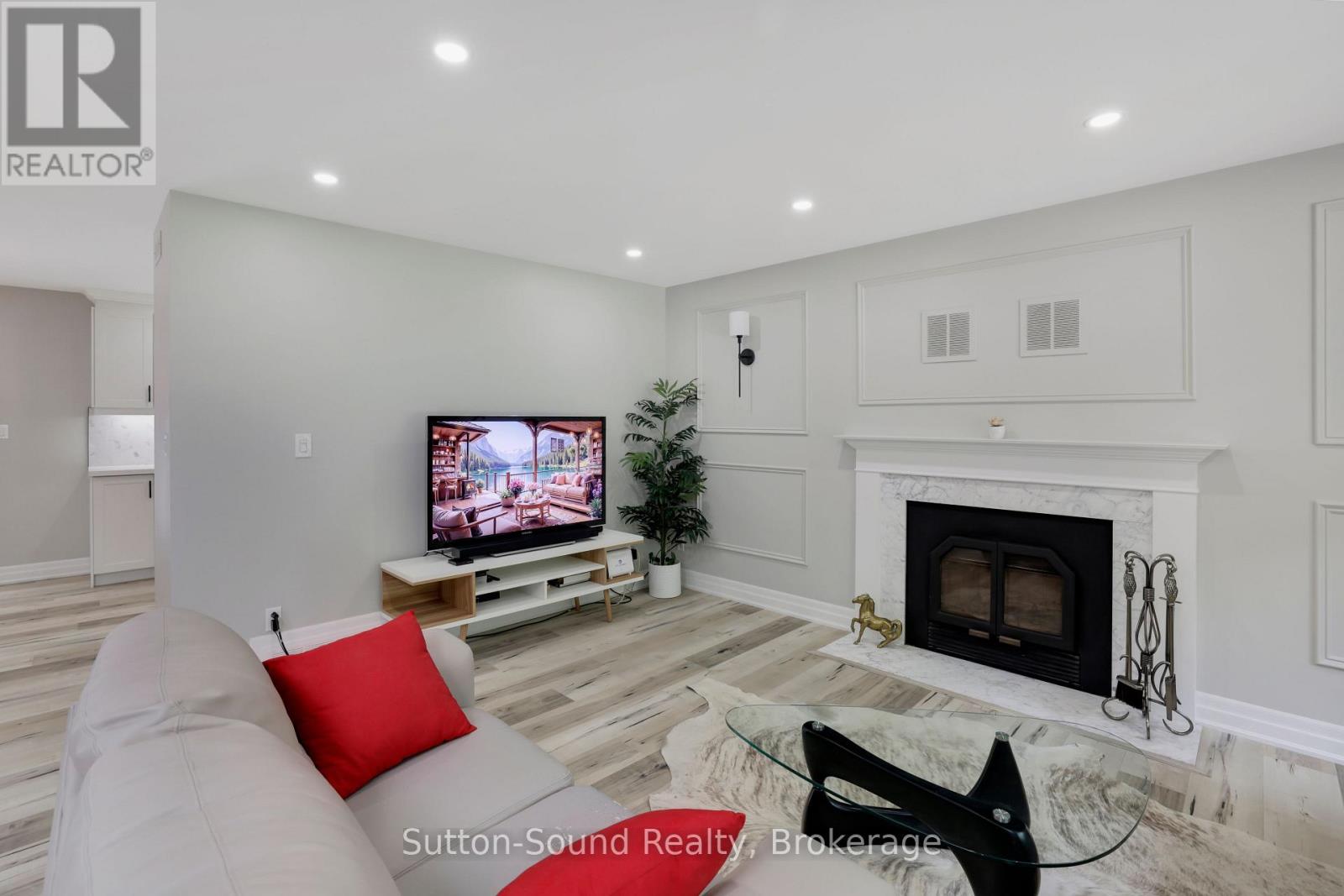 222404 DERBY-KEPPEL TOWNLINE - 6