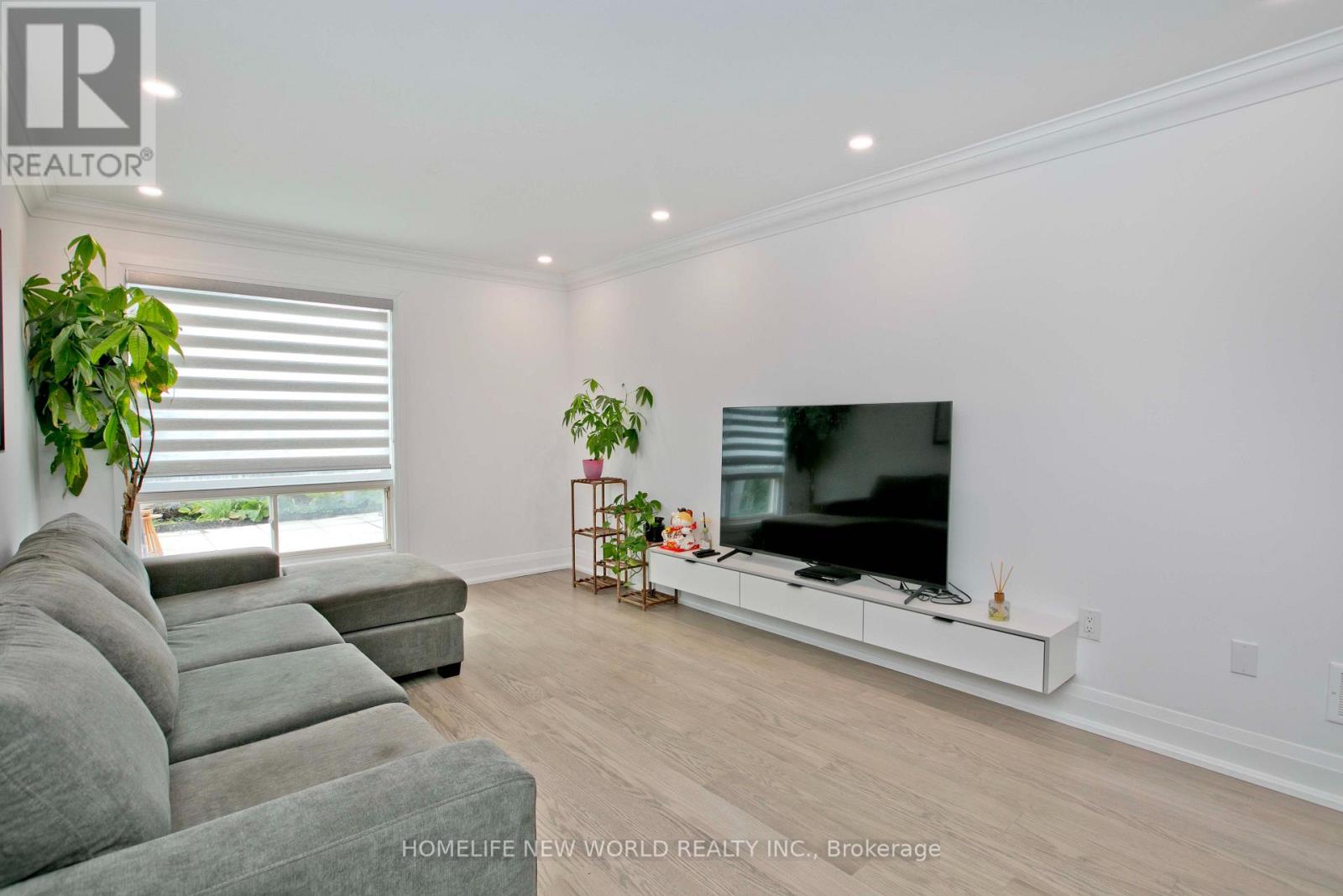 110 CAIRNCROSS CRESCENT - 5