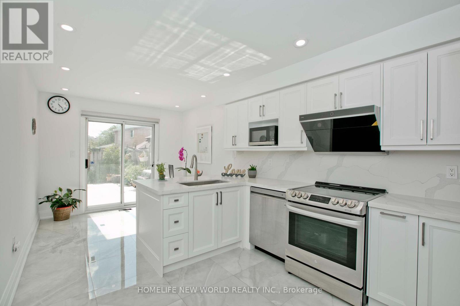 110 CAIRNCROSS CRESCENT - 9