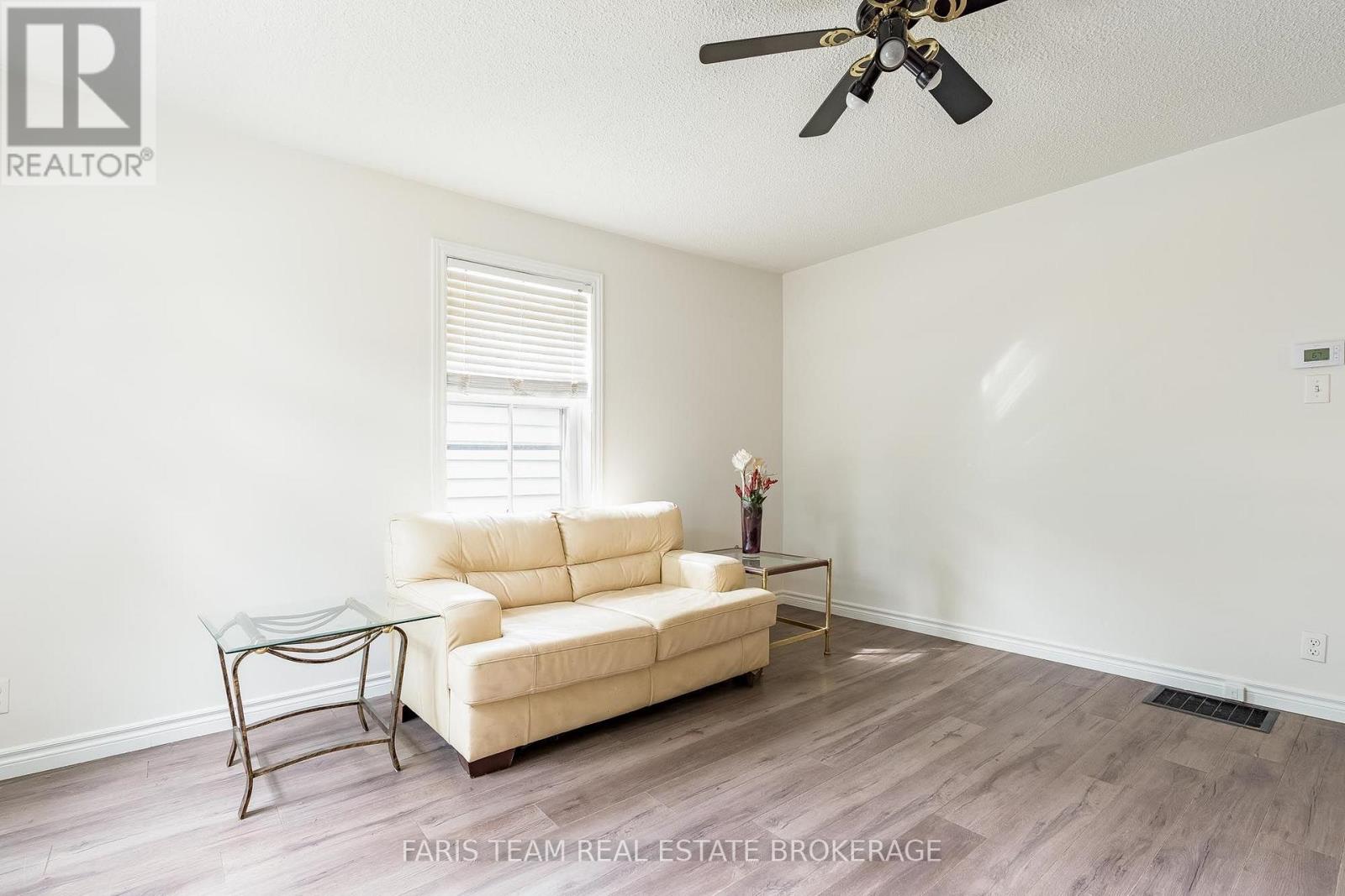 308 RUSSELL STREET - 13
