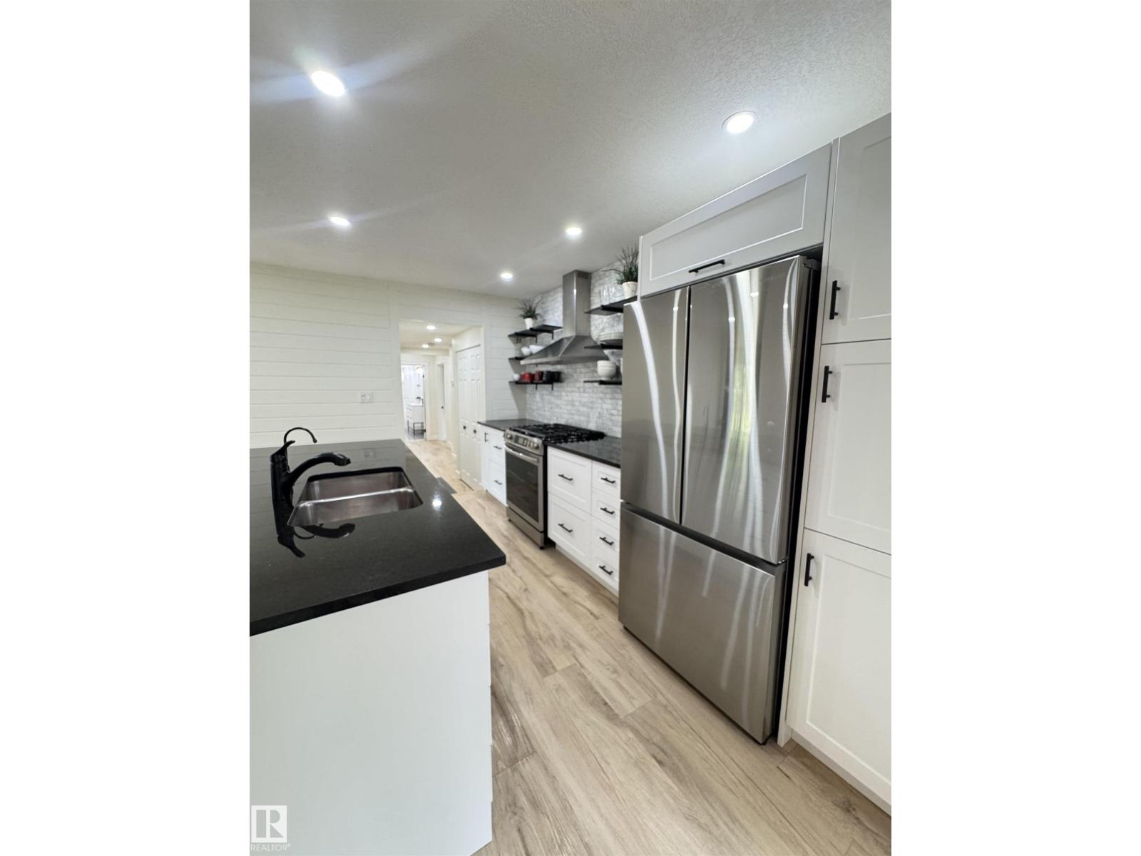 #701 55107 RGE ROAD 33 - 19