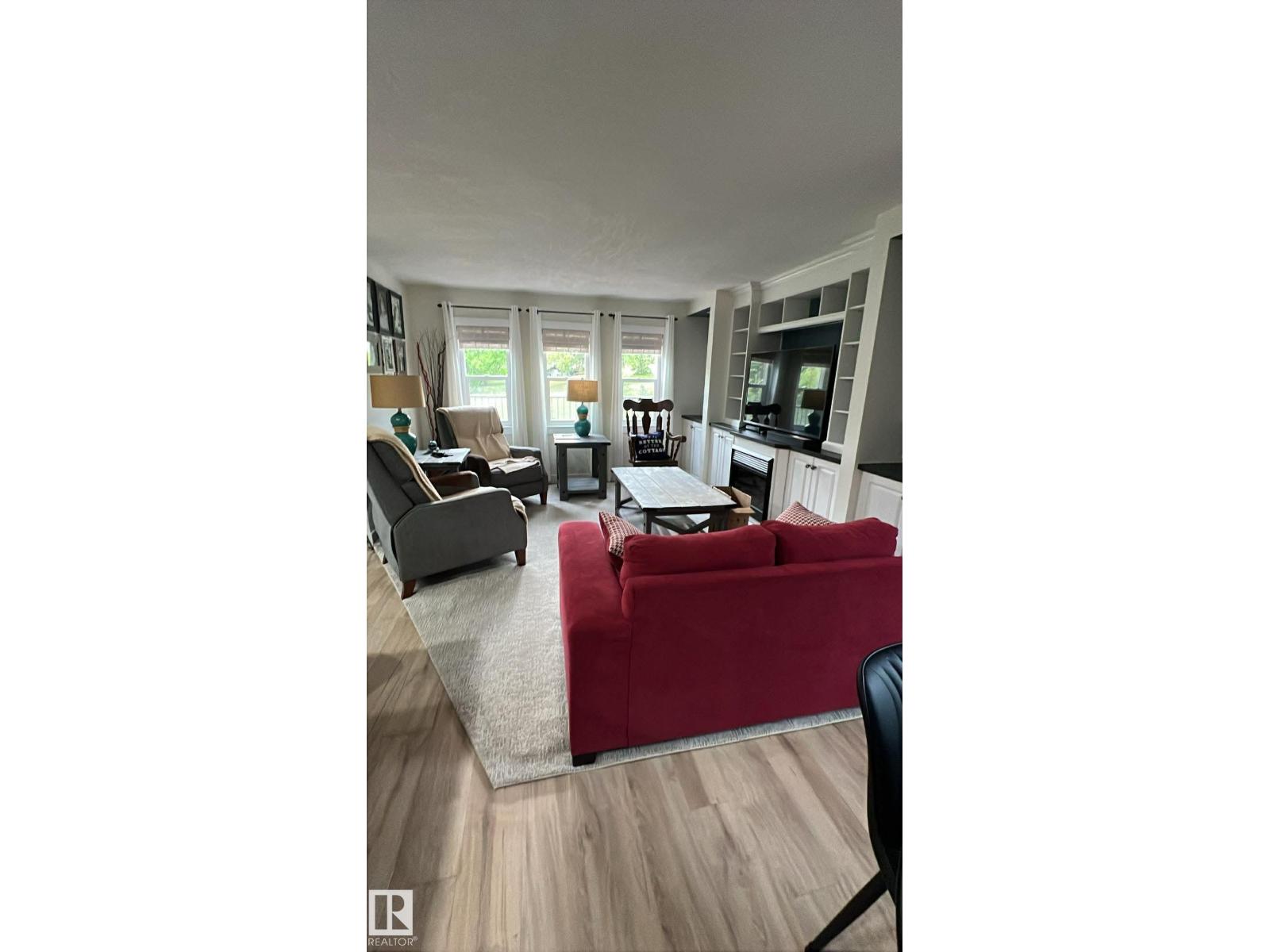 #701 55107 RGE ROAD 33 - 28