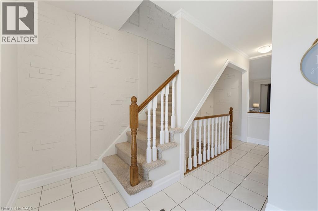 620 FORESTWOOD Crescent - Image 13