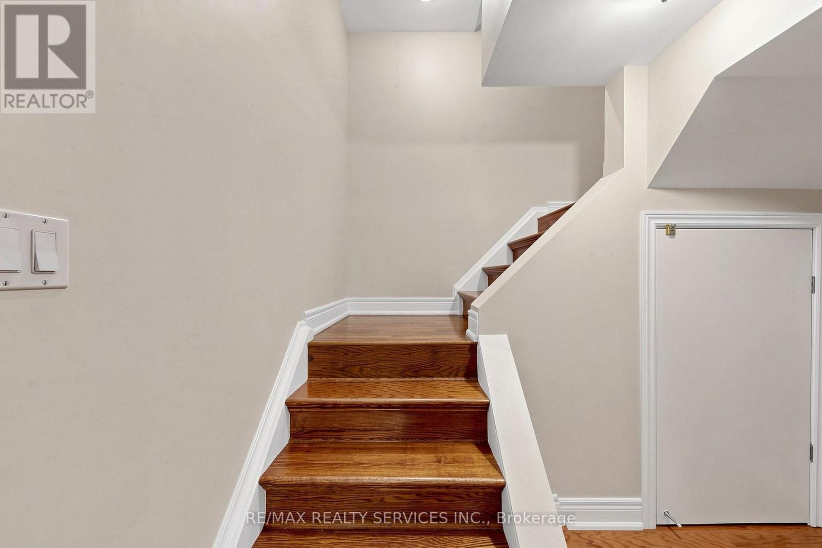 32 HILLPATH CRESCENT - Image 35
