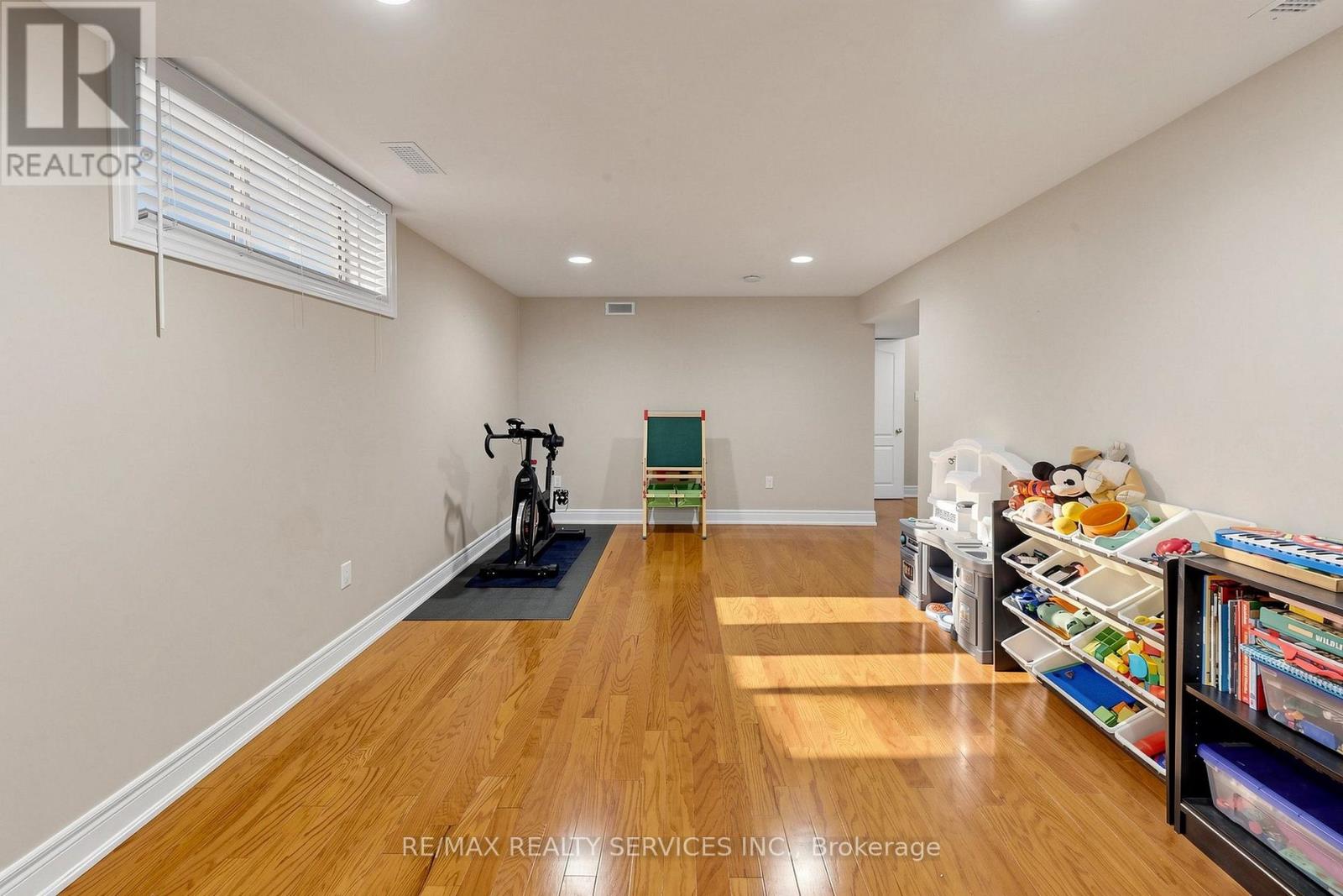 32 HILLPATH CRESCENT - Image 37
