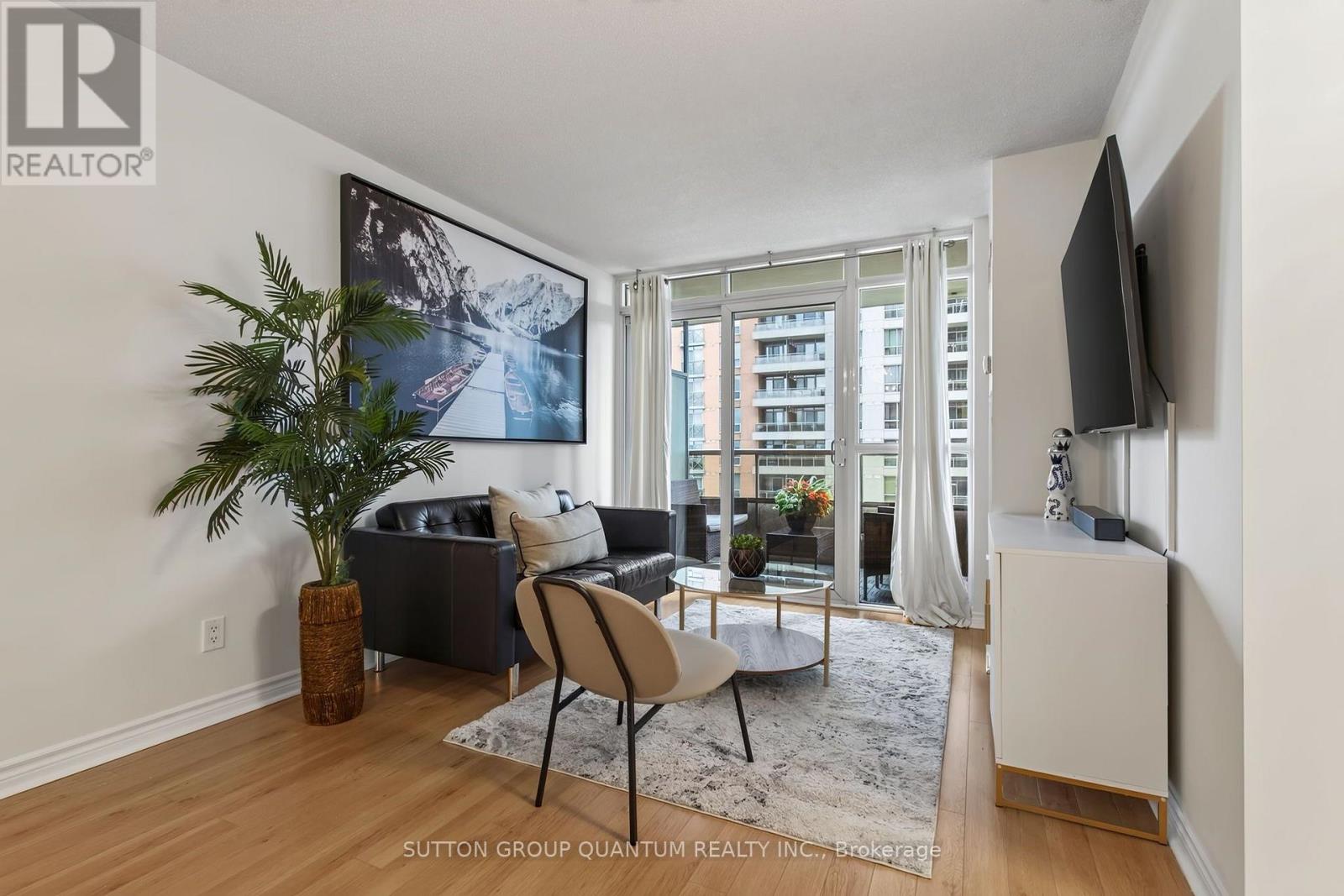 #723 5233 DUNDAS STREET W - 17