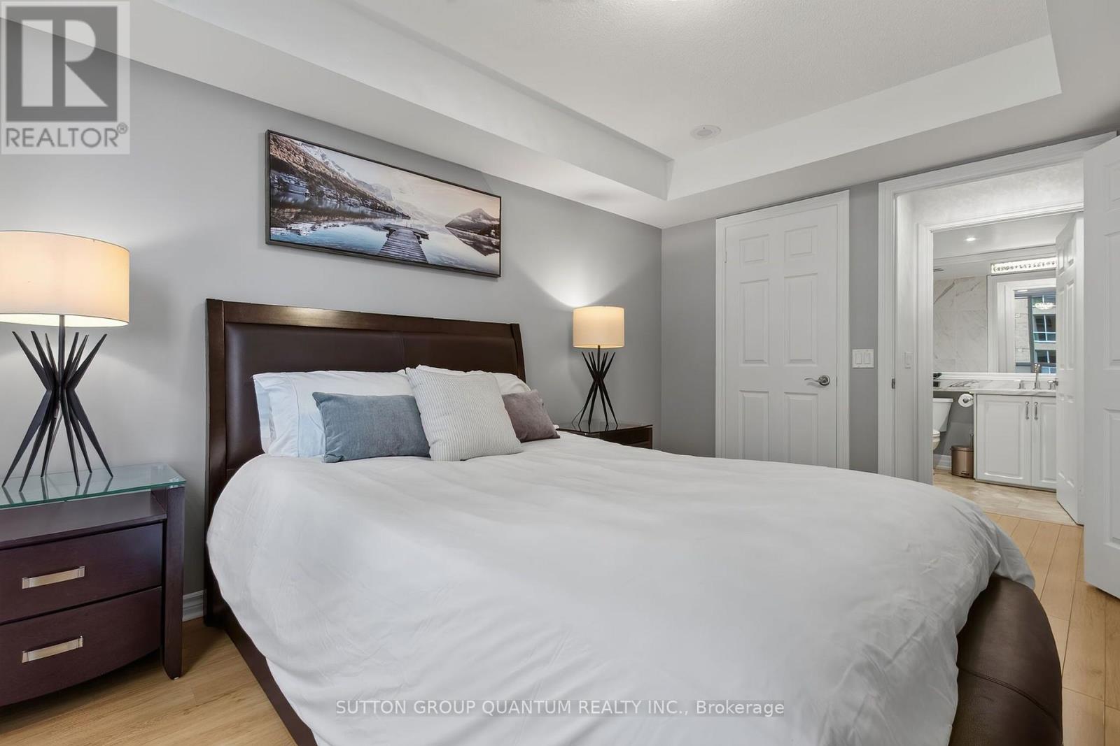 #723 5233 DUNDAS STREET W - 24