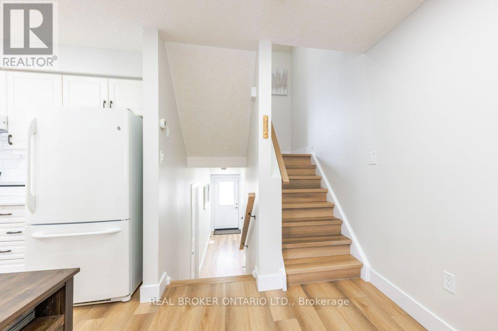 #2 185 HIGHLAND CRESCENT - 13