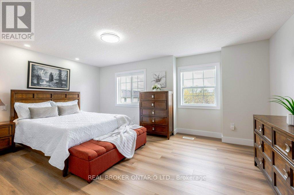 #2 185 HIGHLAND CRESCENT - 16