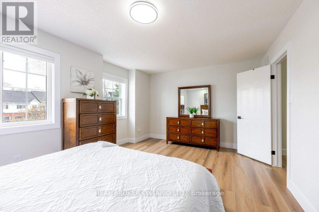 #2 185 HIGHLAND CRESCENT - 17