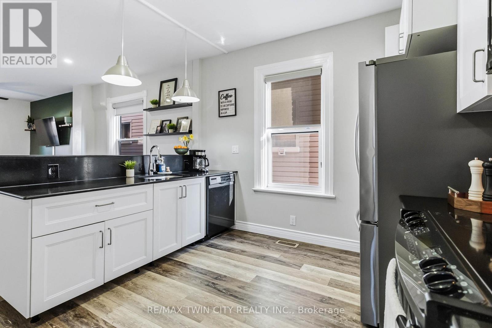 69 ST PAUL AVENUE - Image 21