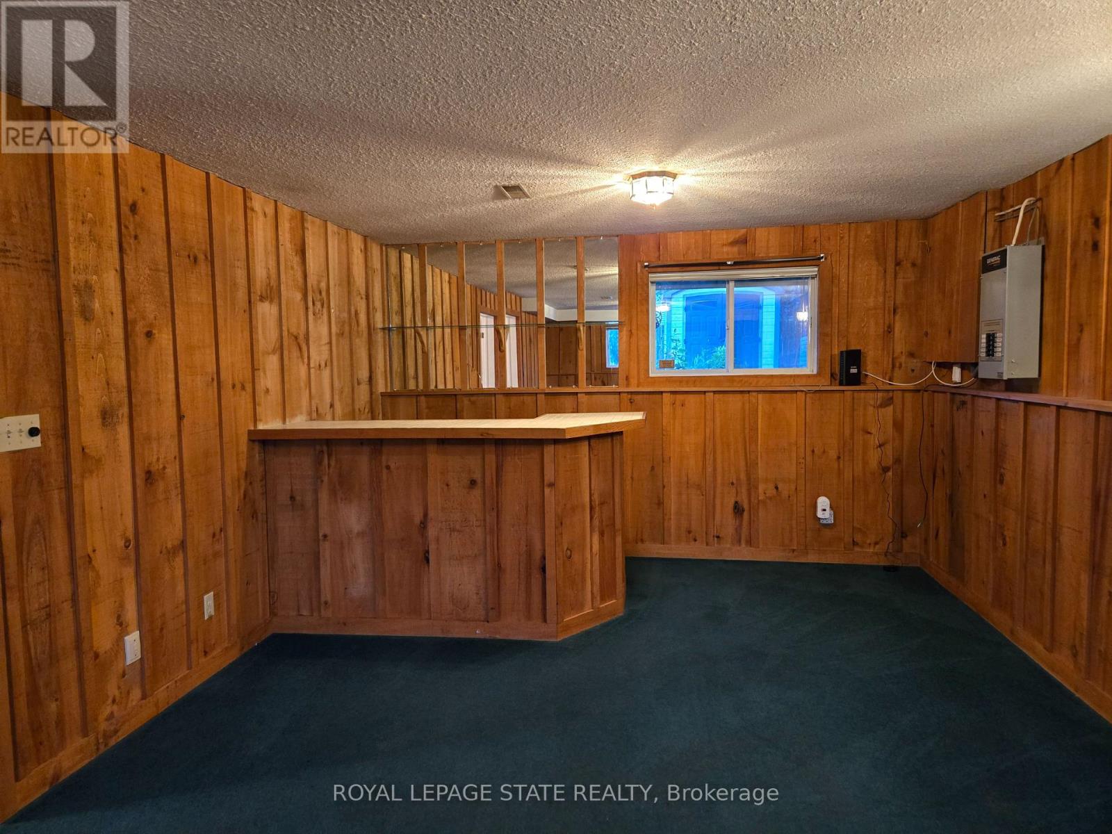 697 FERNDALE AVENUE - 25