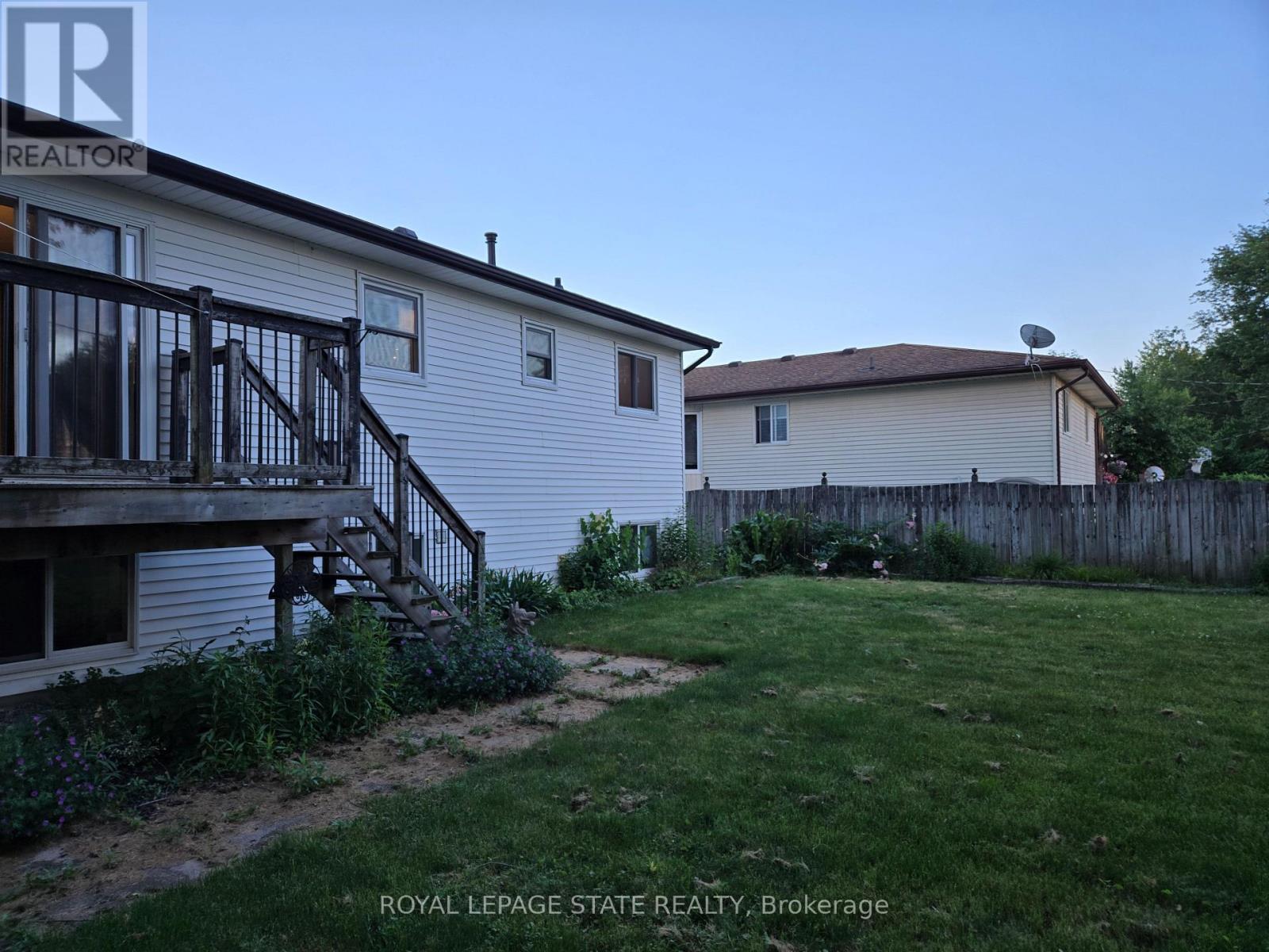 697 FERNDALE AVENUE - 5