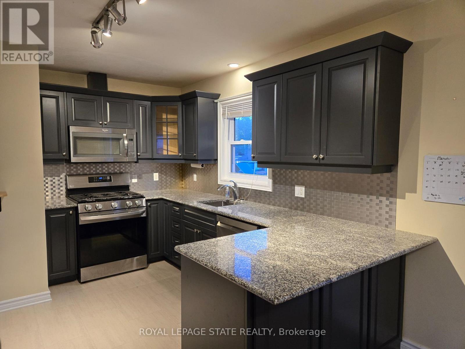 697 FERNDALE AVENUE - 8