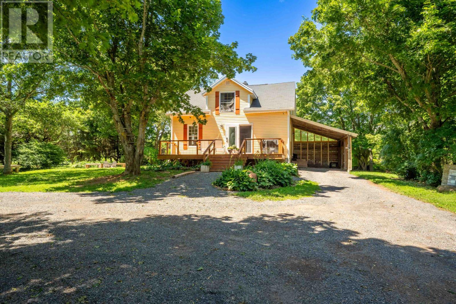 1242 NEW GLASGOW Road - 1