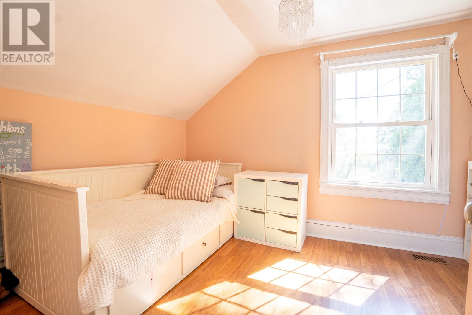 1242 NEW GLASGOW Road - 36