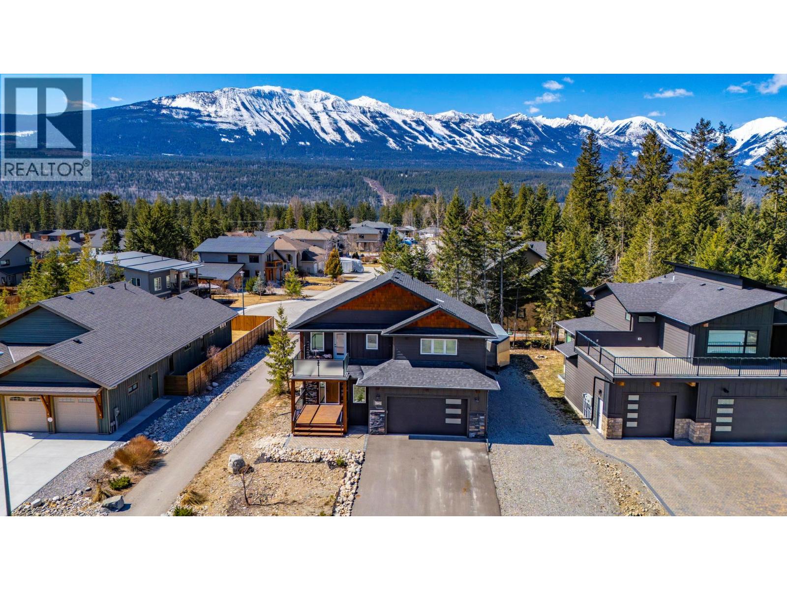 1542 Cedar Street - 2