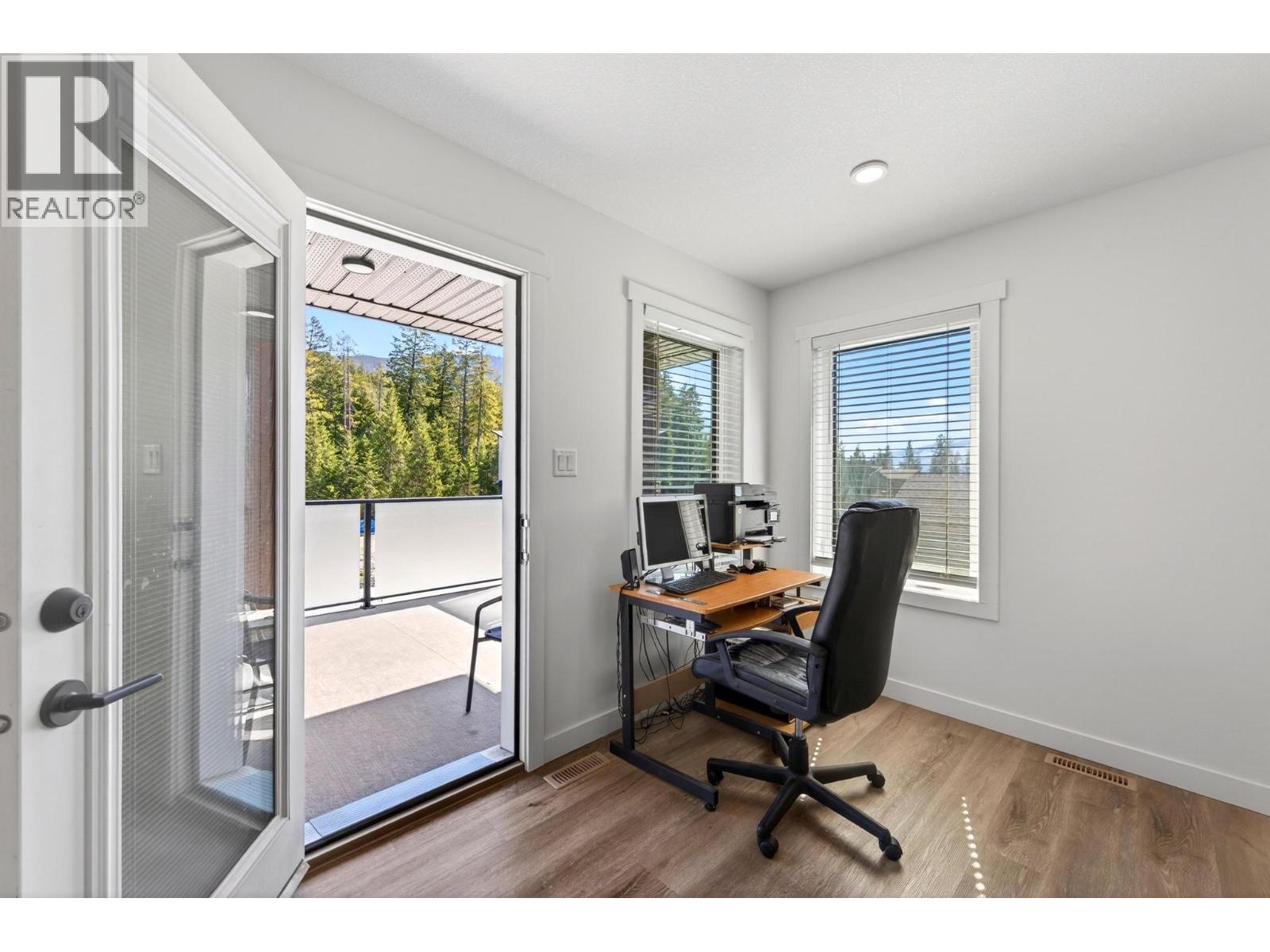 1542 Cedar Street - 66