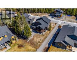 Storage - 1542 Cedar Street, Golden, BC V0A1H6 Photo 12