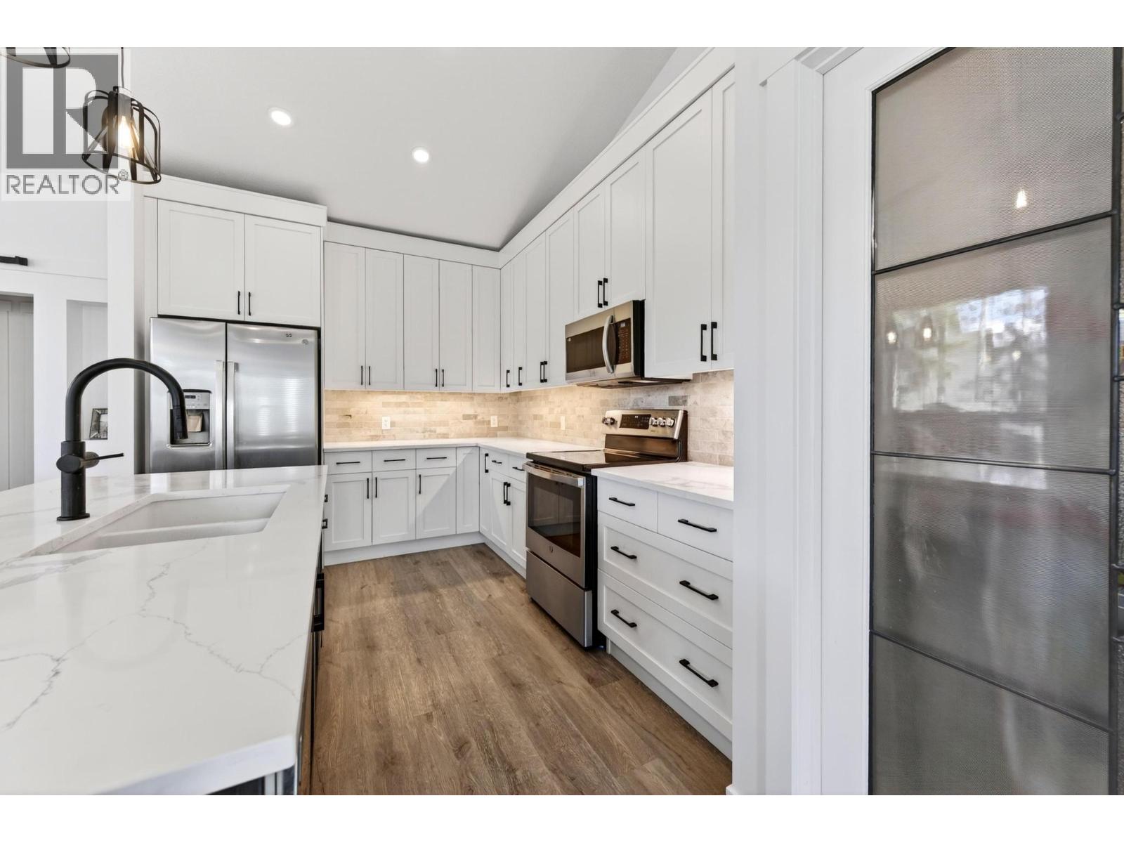 1542 Cedar Street - Image 39
