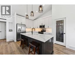 1542 Cedar Street, Golden, BC V0A1H6 Photo 38