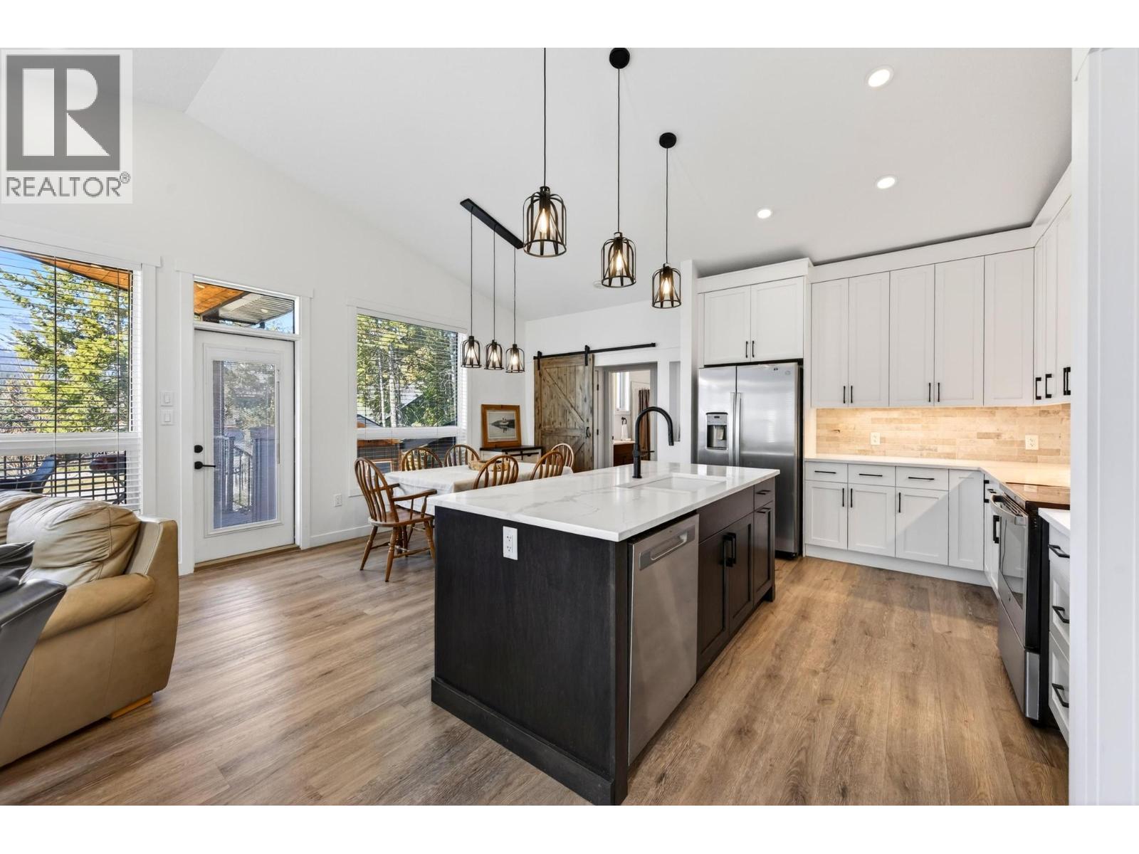 1542 Cedar Street - 35