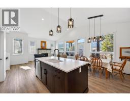 1542 Cedar Street, Golden, BC V0A1H6 Photo 42