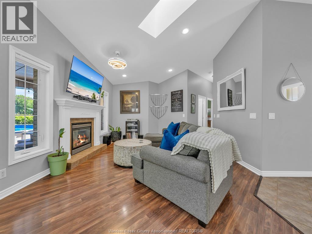 229 ST. PETER STREET - 4