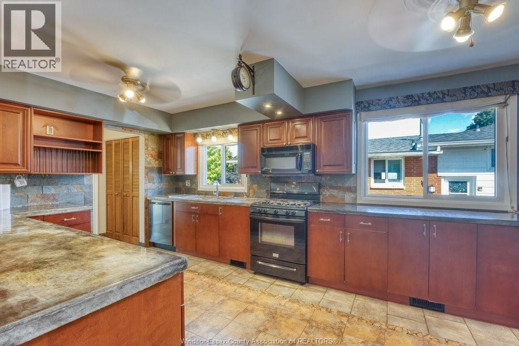 2954 RUSHTON DRIVE - 10