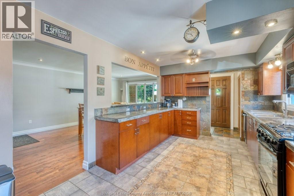 2954 RUSHTON DRIVE - 11