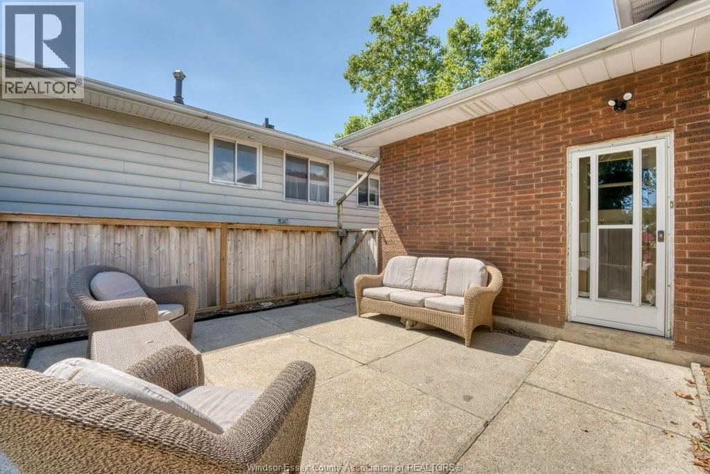 2954 RUSHTON DRIVE - 40
