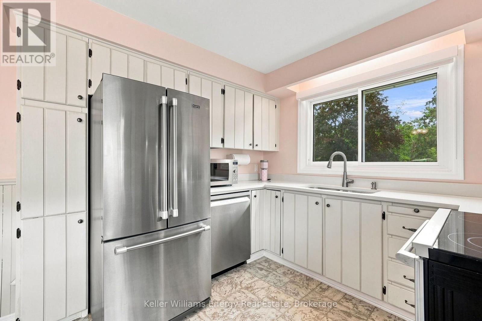 510 CHARRINGTON AVENUE - 6