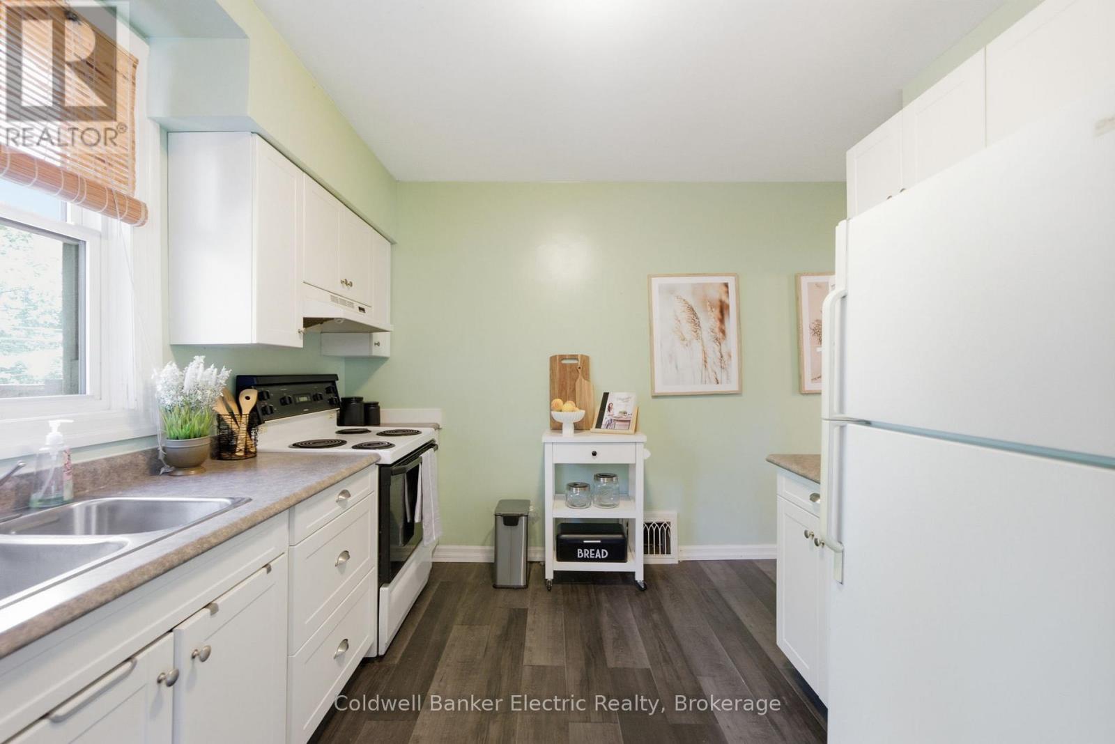 1228 KENNETH AVENUE - 10