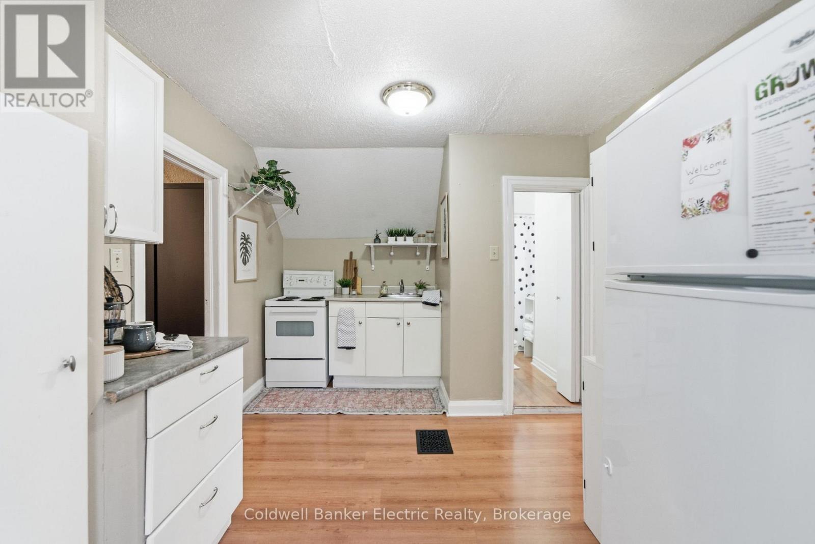 1228 KENNETH AVENUE - 21