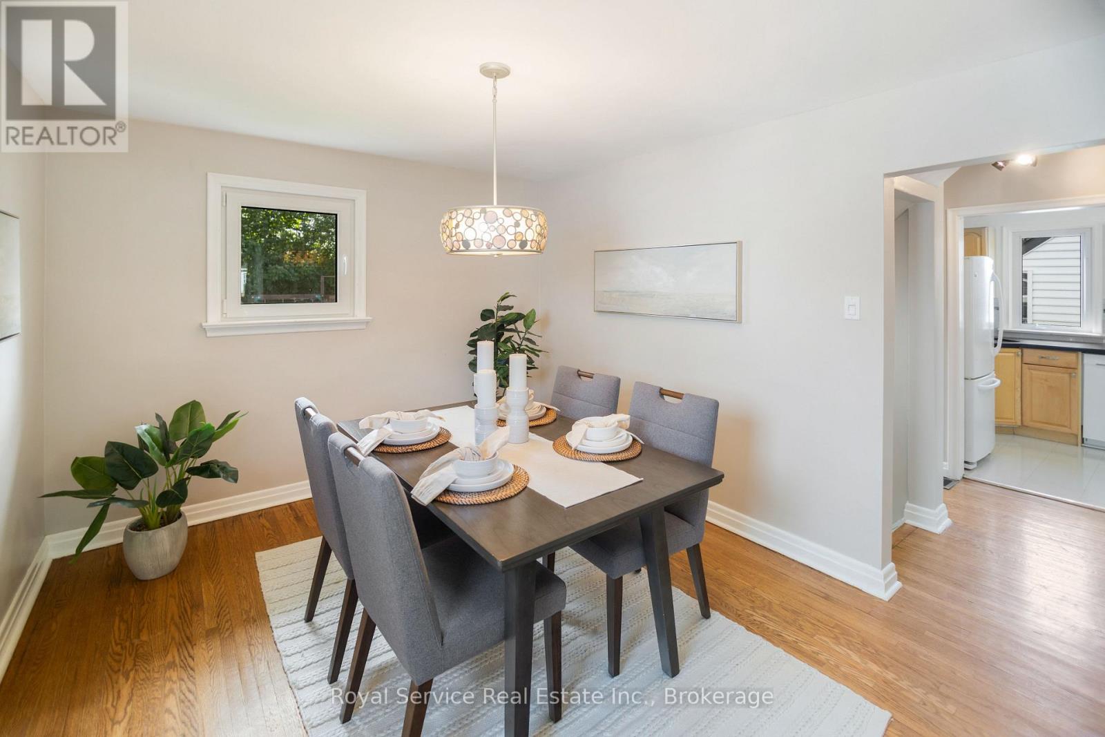 558 BURNHAM STREET - Image 13