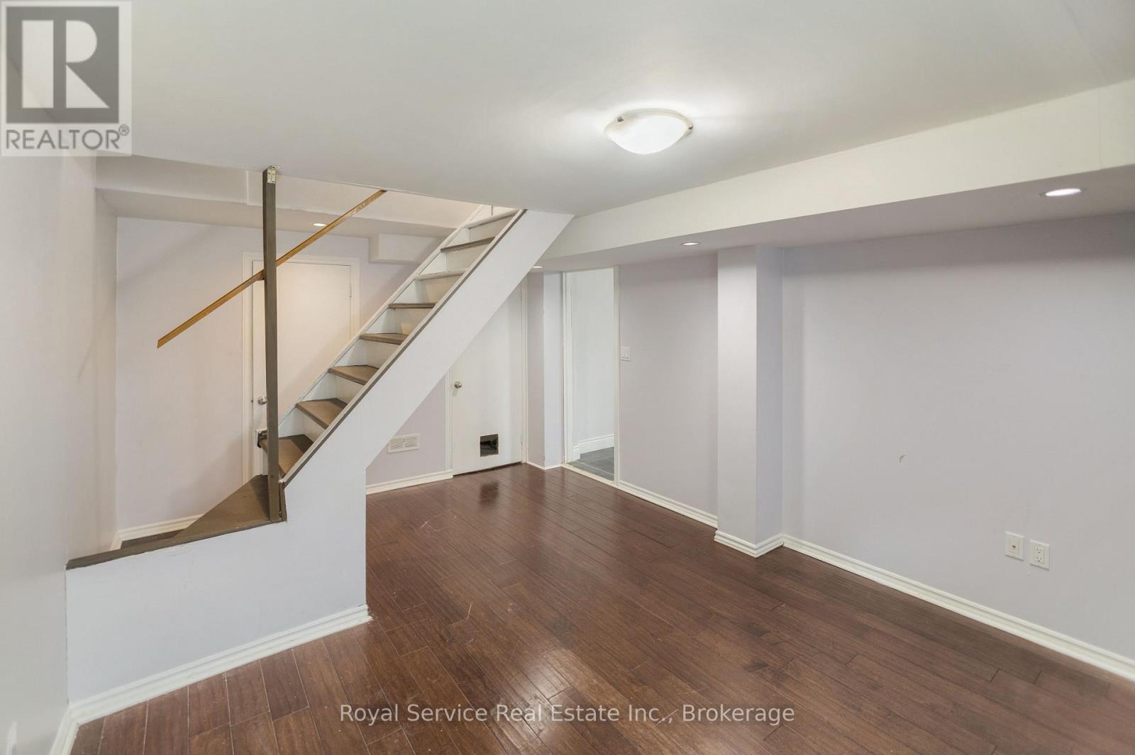 558 BURNHAM STREET - Image 26