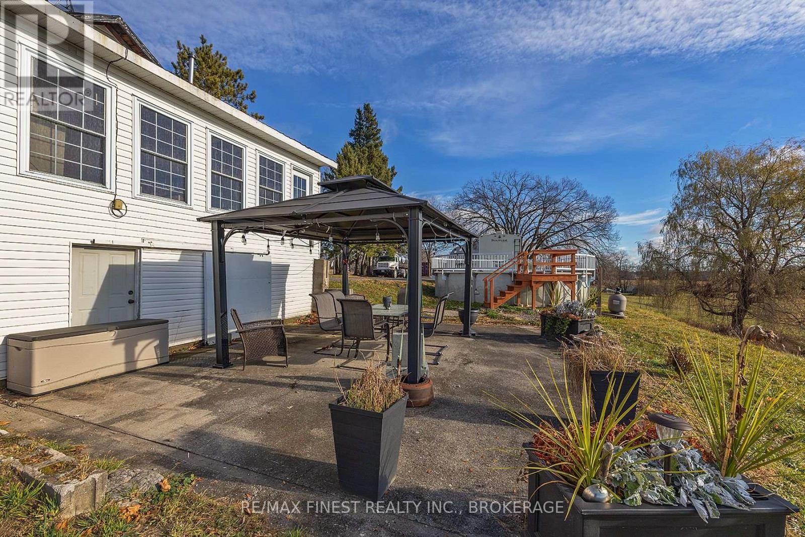 1990 SWITZERVILLE ROAD - 26