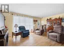 22656 Queens Line, West Elgin, ON N0L2C0 Photo 9