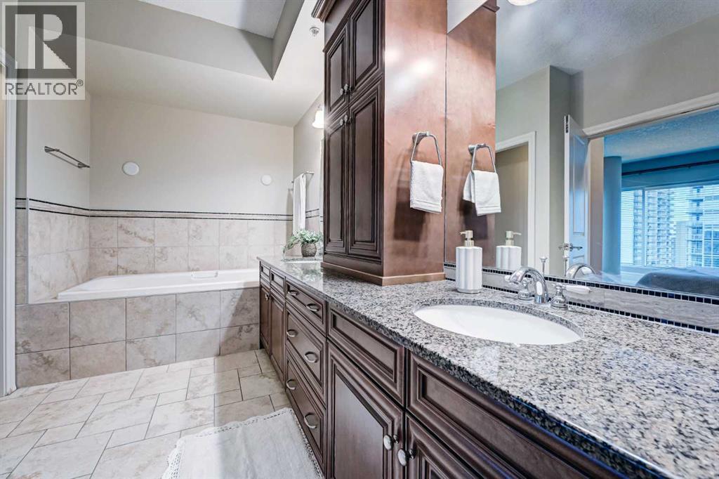#2308 920 5 Avenue SW - 18