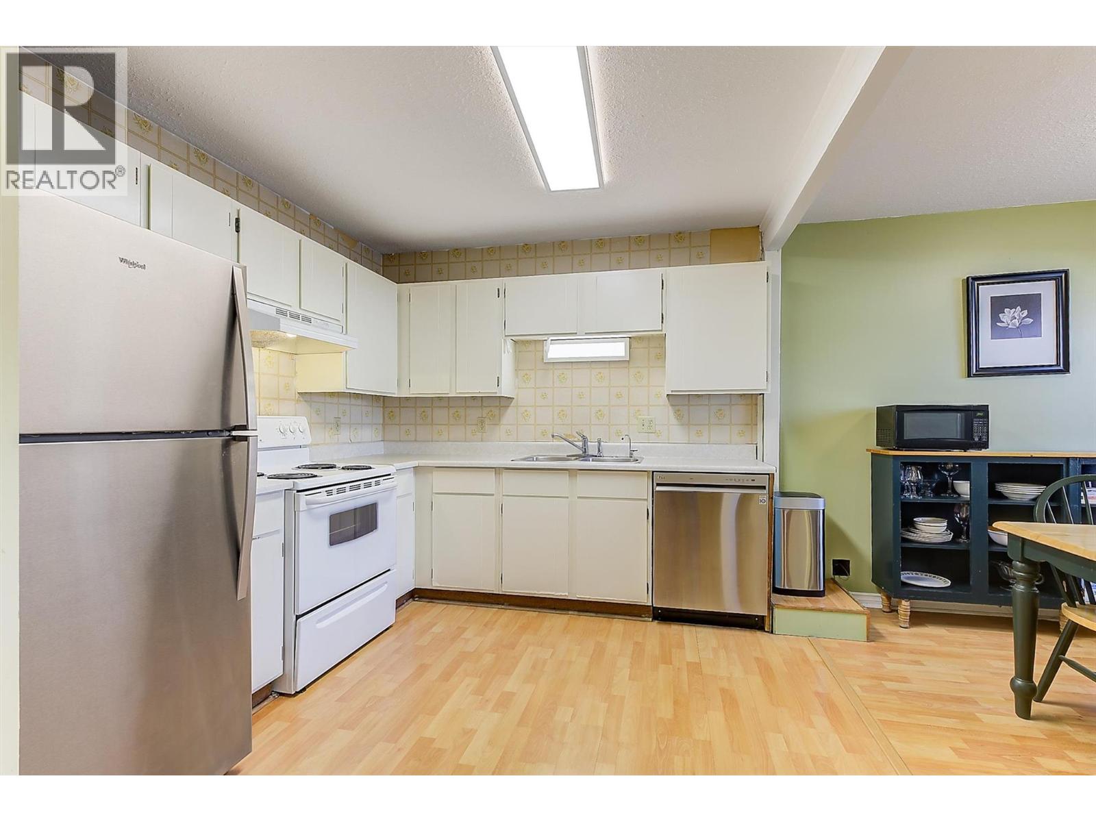 102 215 Mills Road, Kelowna
