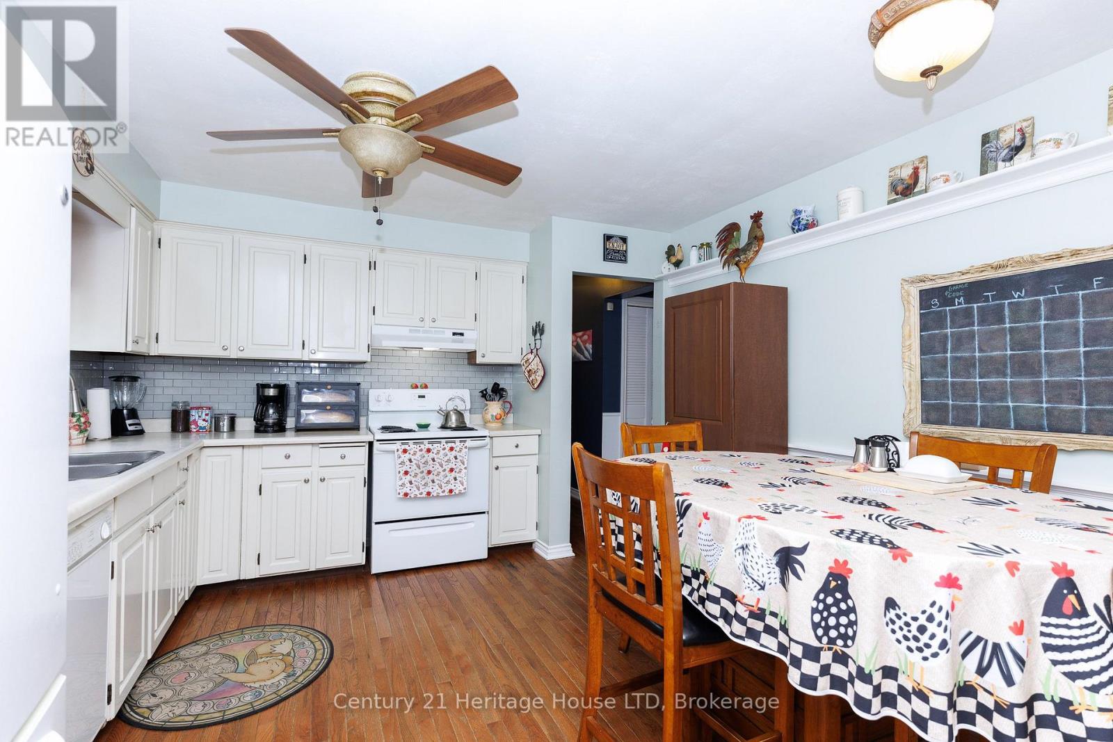 688 DAYTONA DRIVE - 14