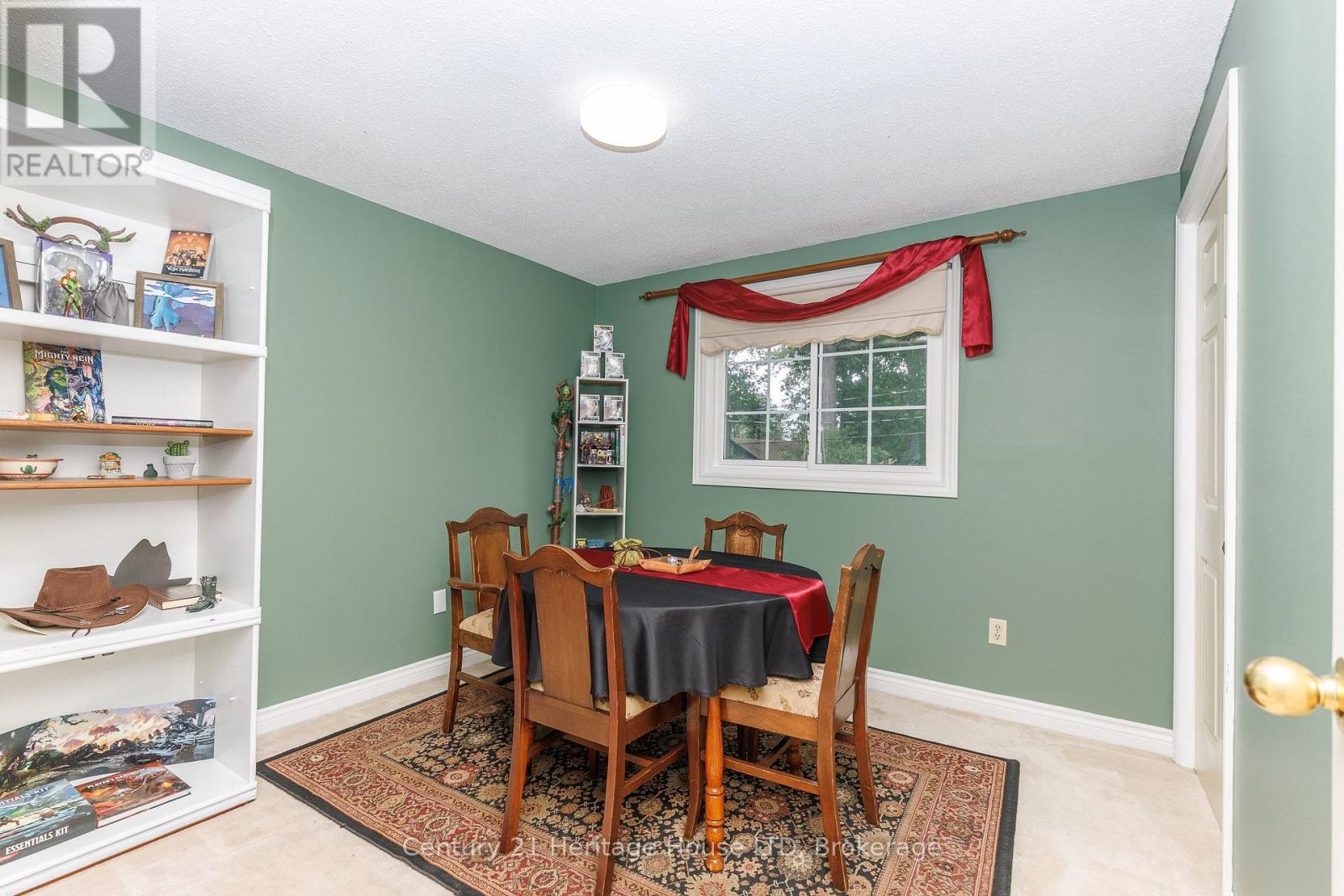 688 DAYTONA DRIVE - 27
