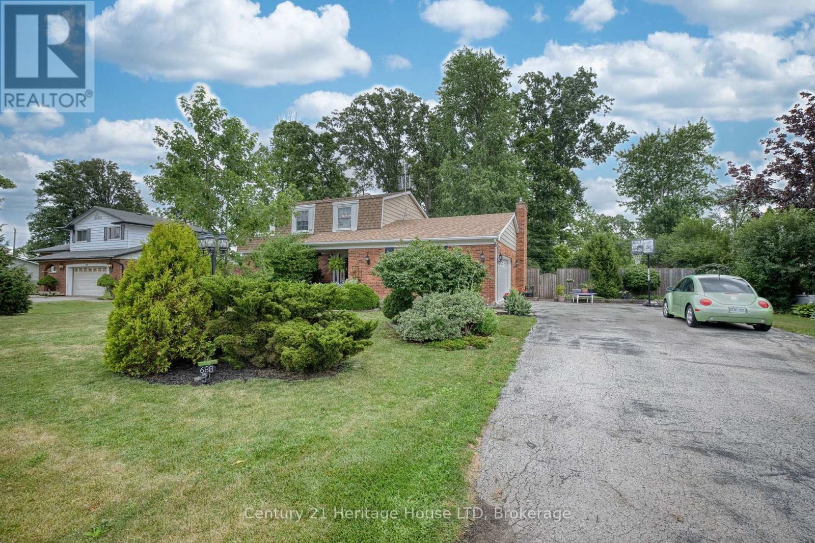 688 DAYTONA DRIVE - 43