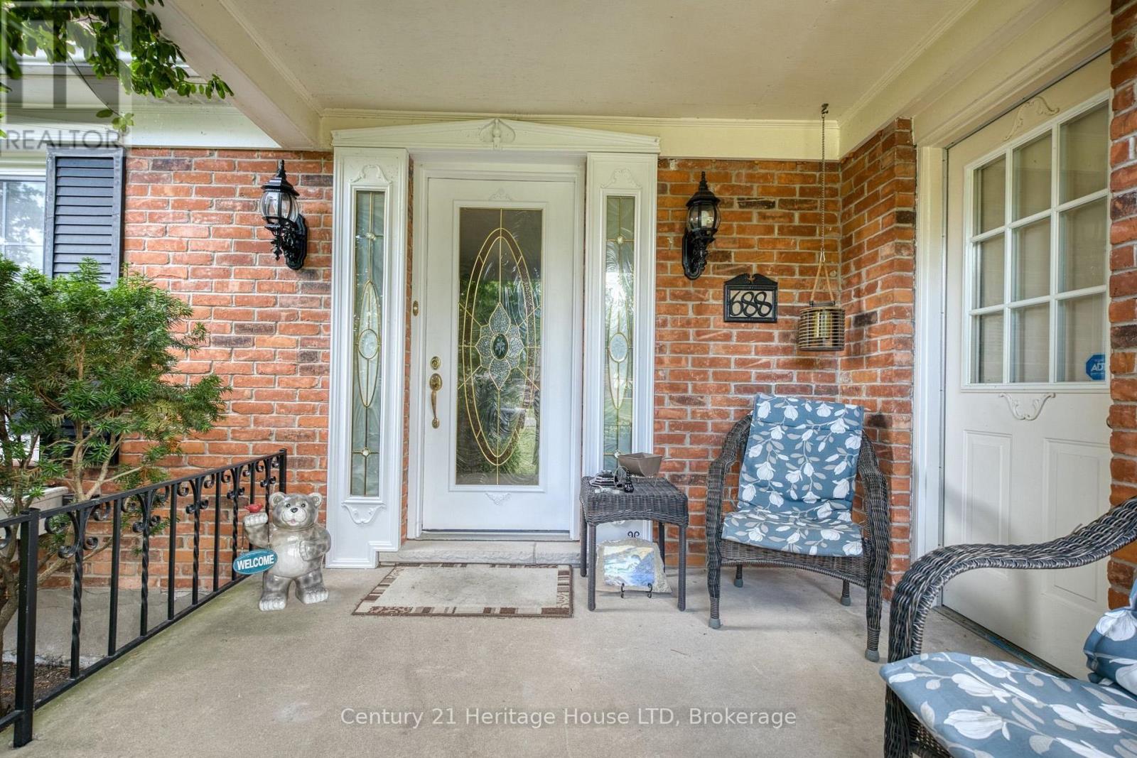 688 DAYTONA DRIVE - 7