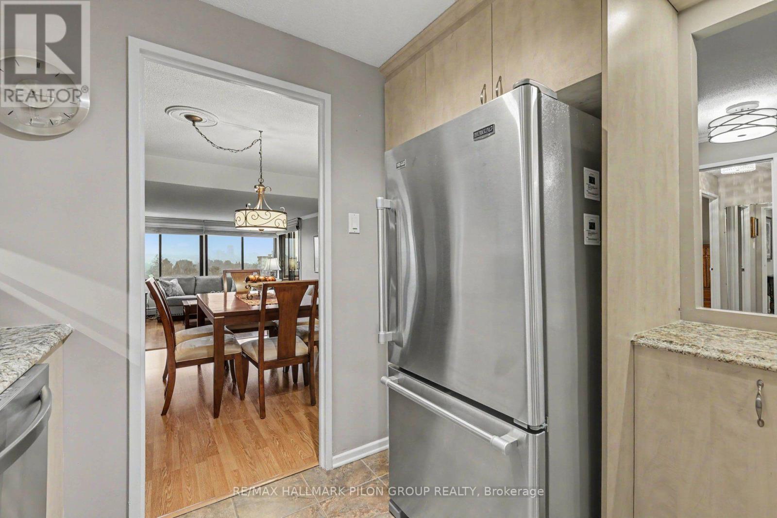 #1305 415 GREENVIEW AVENUE - 12