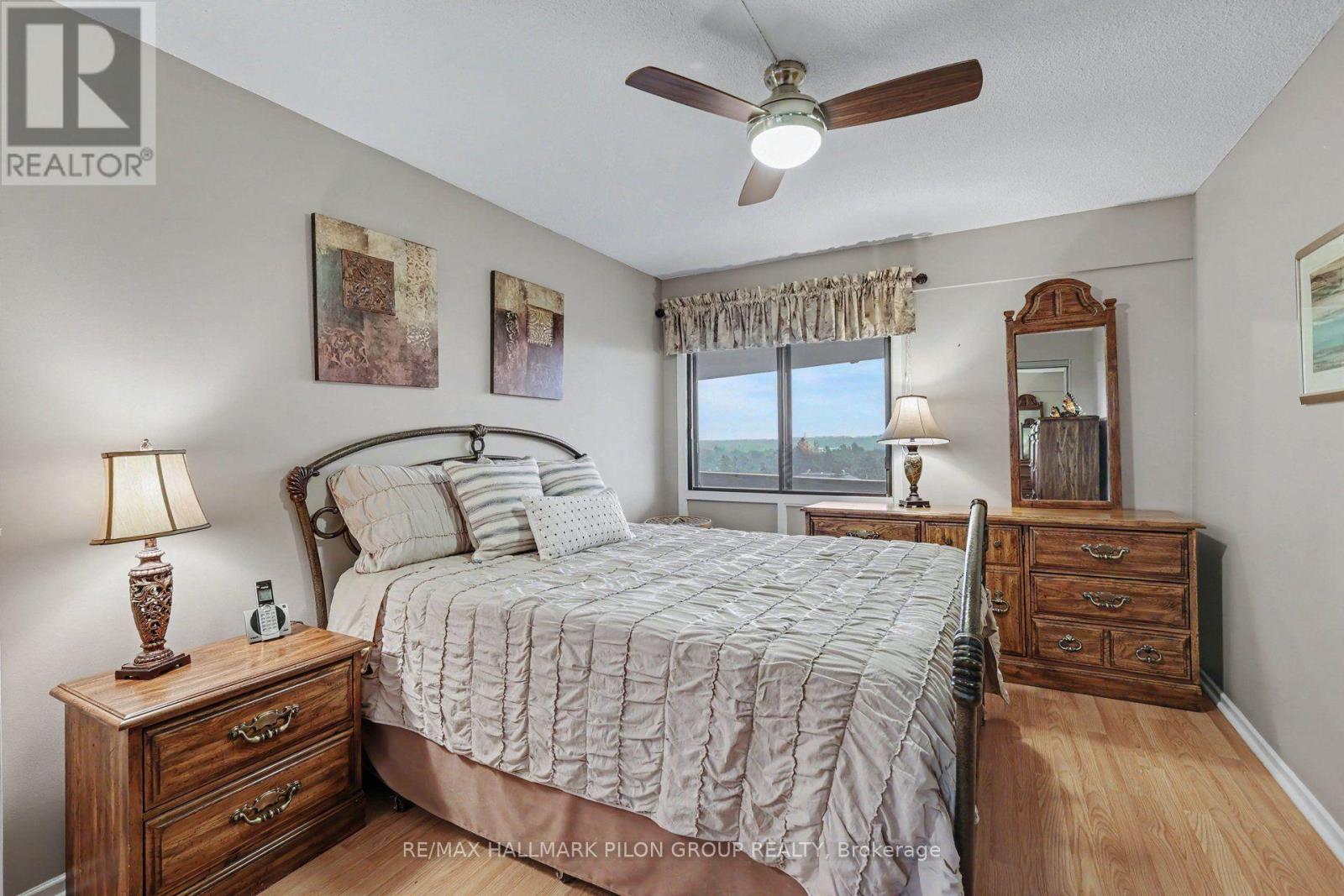 #1305 415 GREENVIEW AVENUE - 16