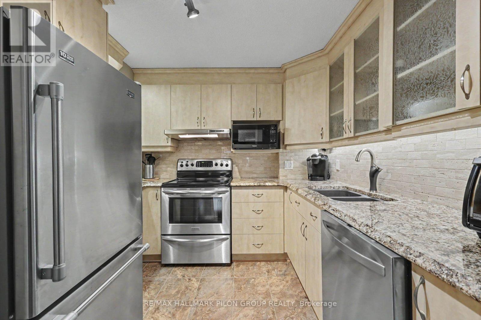 #1305 415 GREENVIEW AVENUE - 10