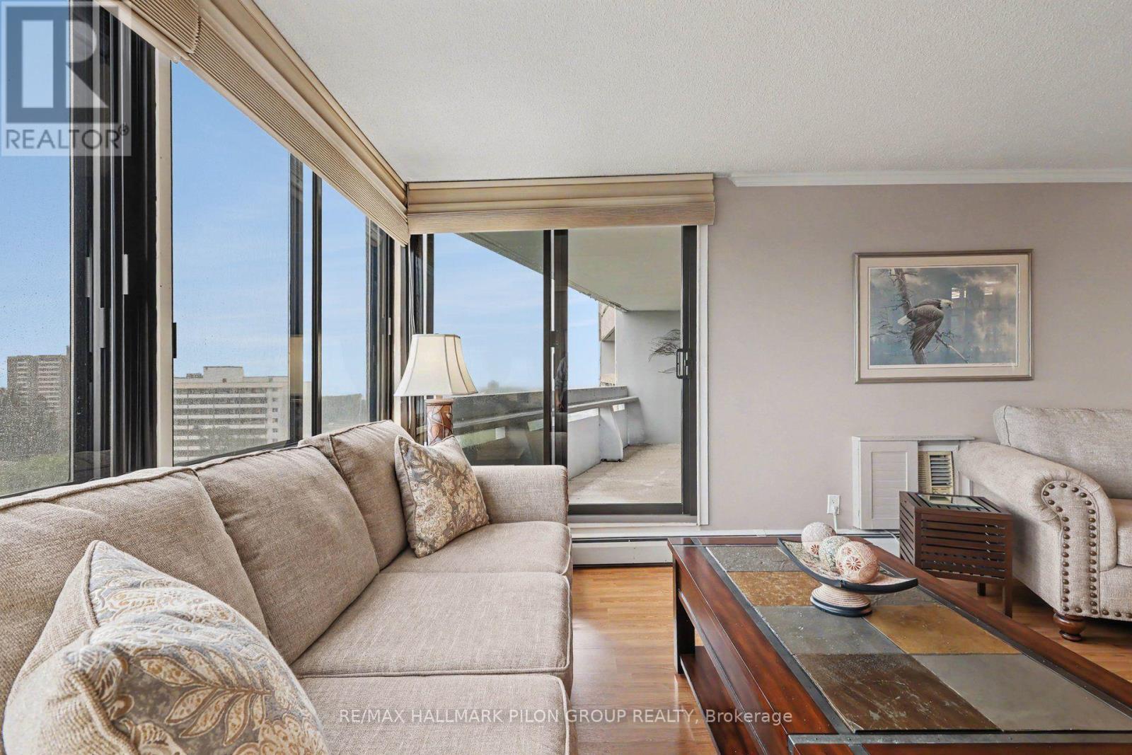 #1305 415 GREENVIEW AVENUE - 3