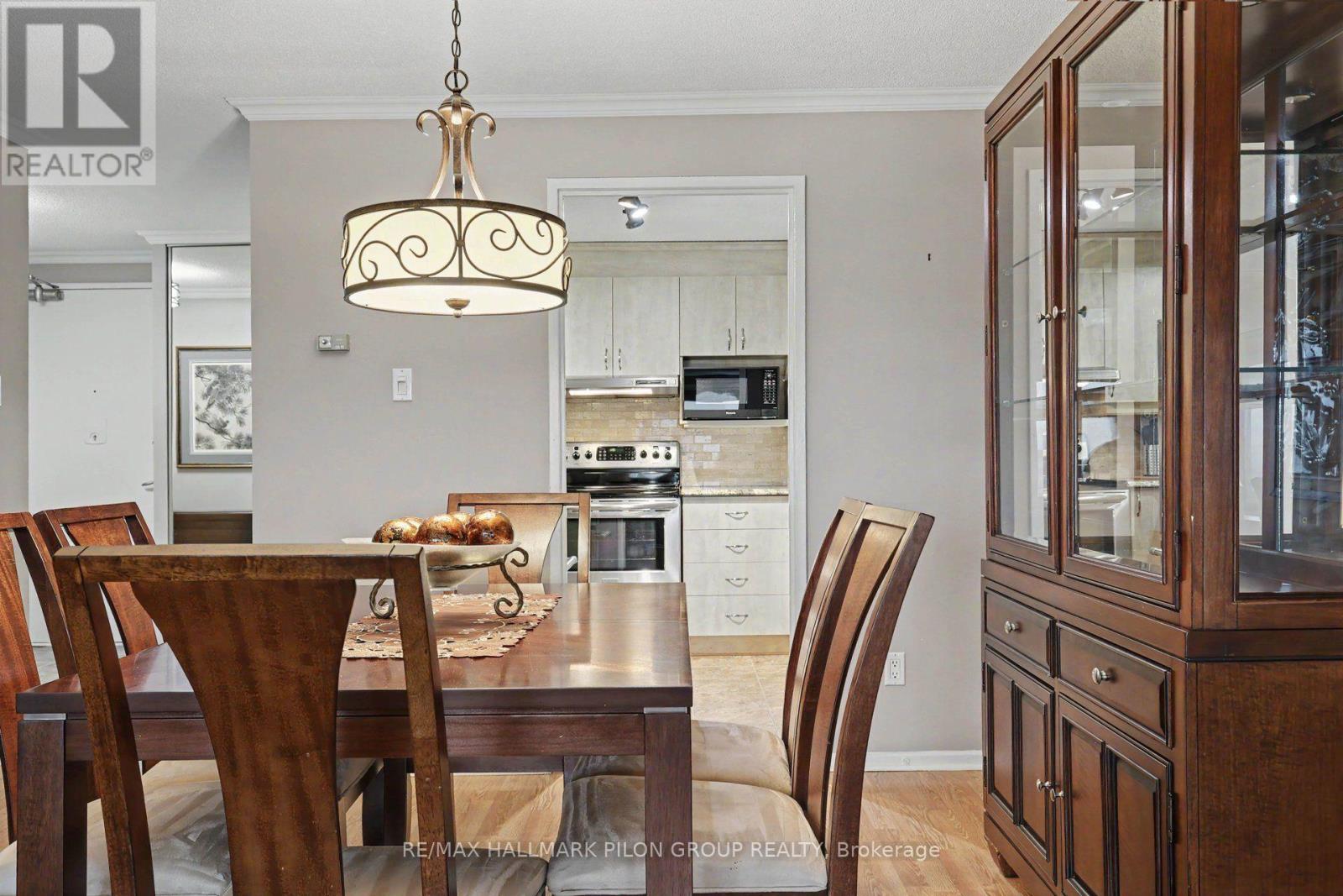 #1305 415 GREENVIEW AVENUE - 9