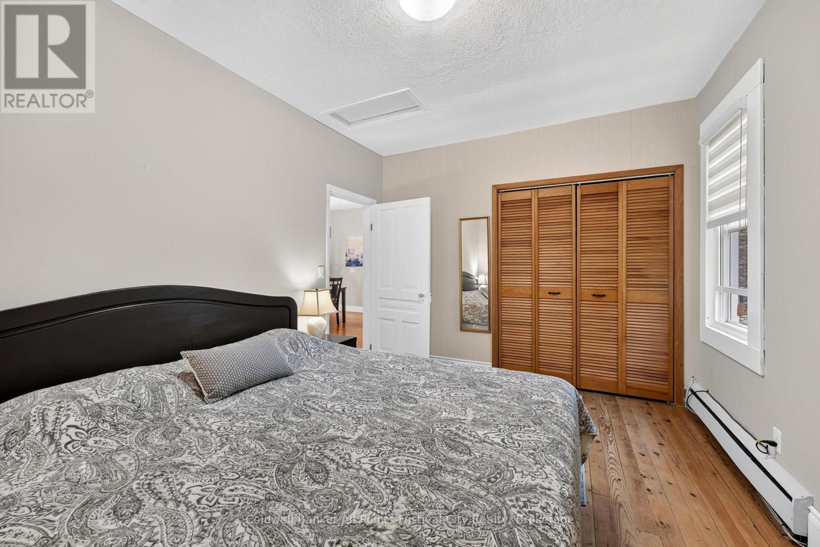 135 ESSEX STREET - 15